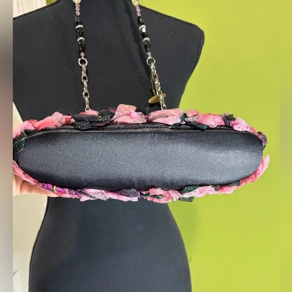 Mary Frances Black Satin Beaded Appliquéd Kisslock Shoulder Bag - Picture 4 of 12